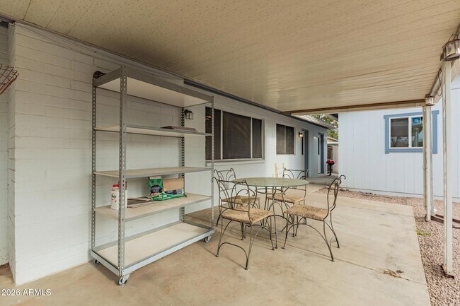 Building Photo - 3541 E Dahlia Dr