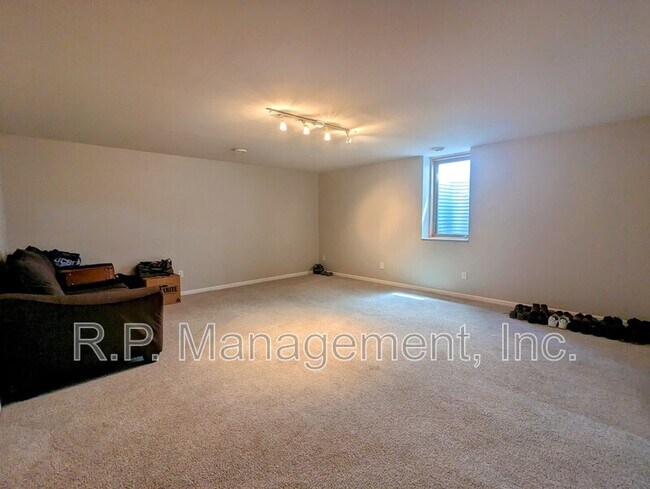 Building Photo - 3128 Lyndale Ave S
