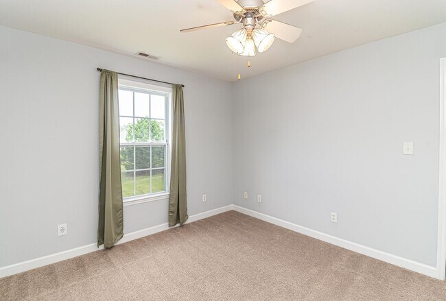 Building Photo - 109 Beatrice Dr