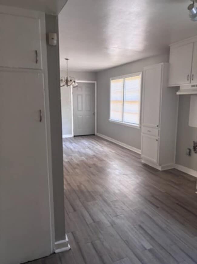 Building Photo - 2710 Teresa Dr