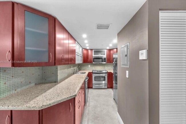 Building Photo - 2401 Collins Ave