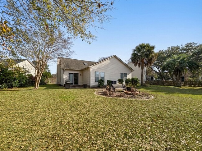 Building Photo - 455 S Piazza Ct