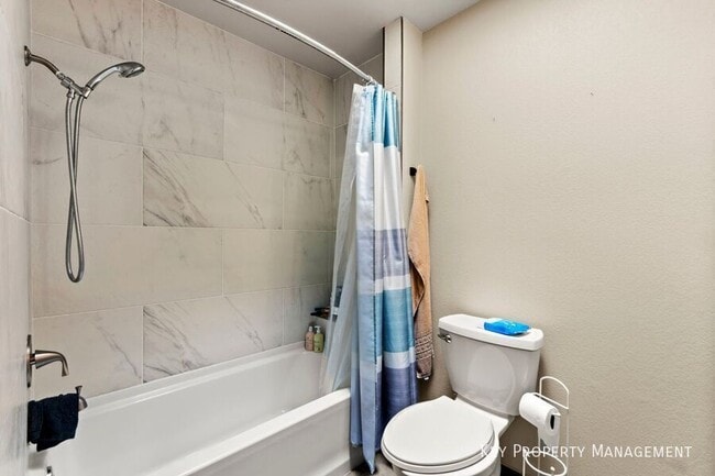 Building Photo - 2851 S Valley View Blvd