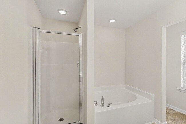 Building Photo - 108 Bella Pl