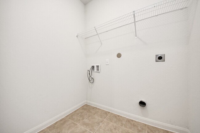 Building Photo - 9526 Opal Gates Dr