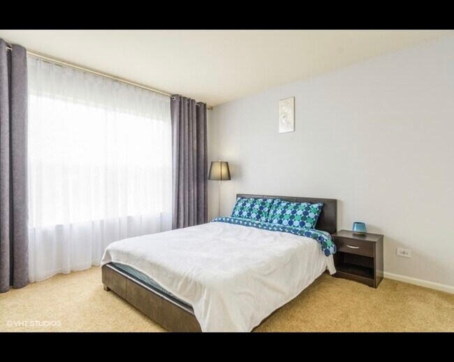 Building Photo - 884 Havenshire Rd