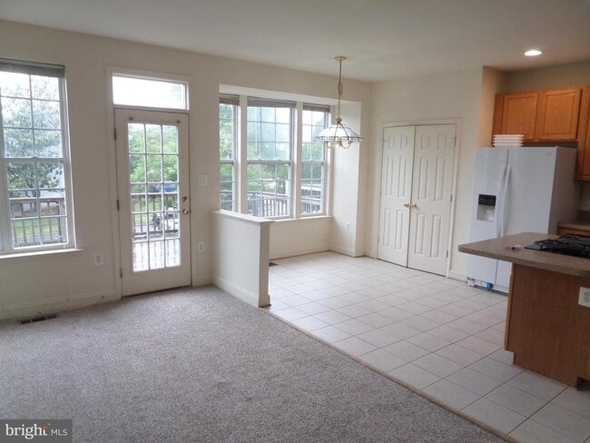 Building Photo - 822 Ferndale Terrace NE