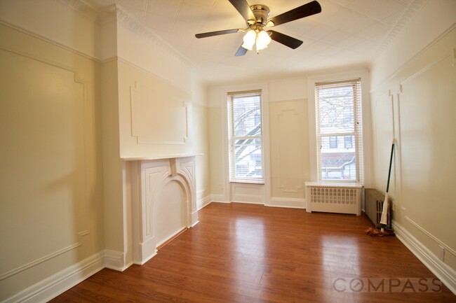 Building Photo - 478 7th Ave