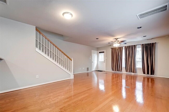 Building Photo - 1718 Redwing Cove Dr