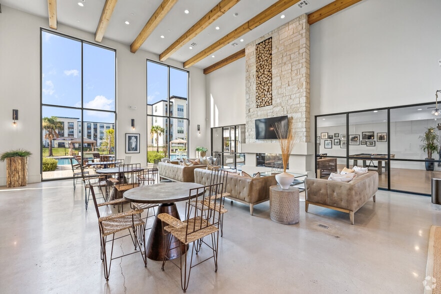 Primary Photo - Mustang Ridge Apartments