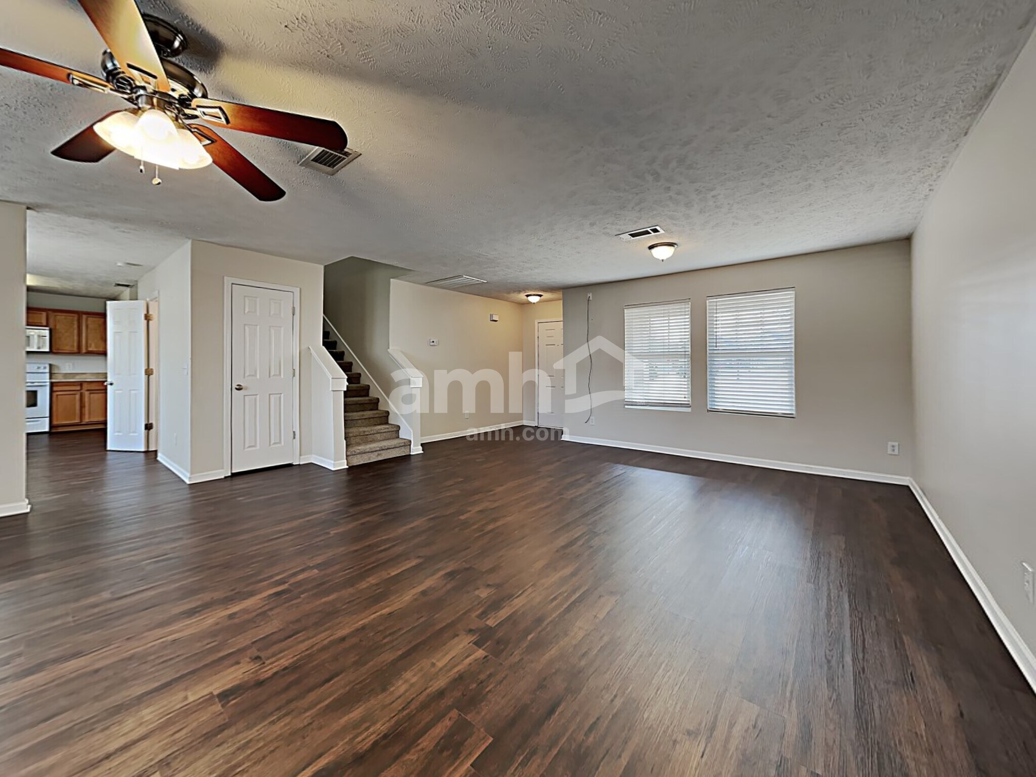 Building Photo - 1316 Roxbury Ct