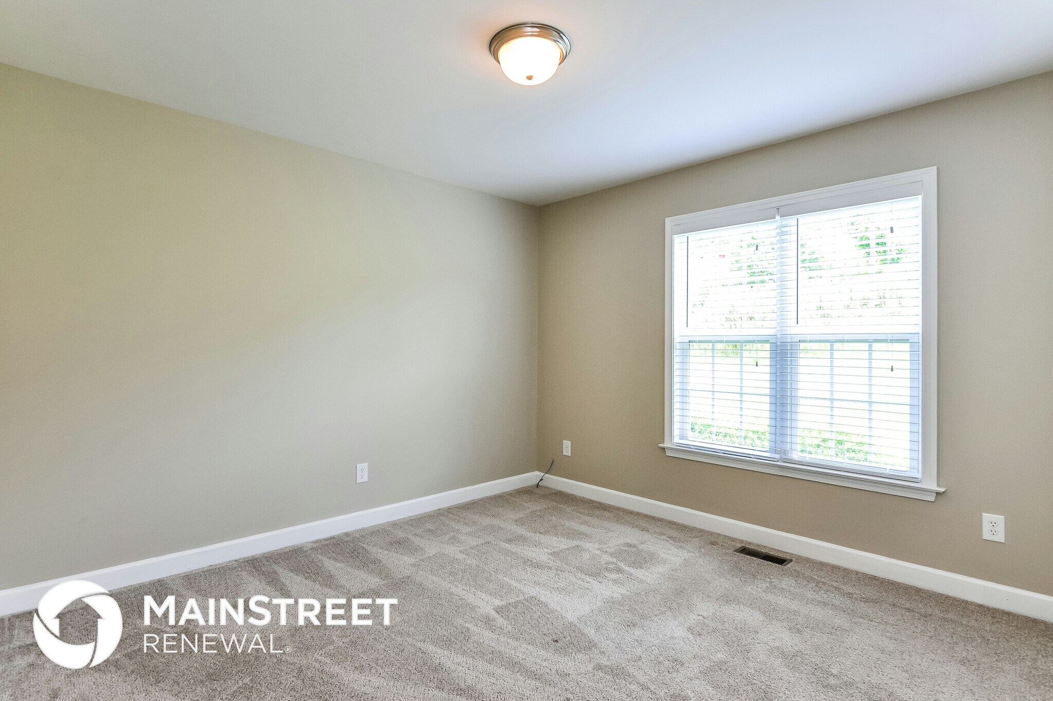 Building Photo - 1047 Drew Dr