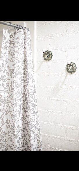 Building Photo - 396 N Elm St