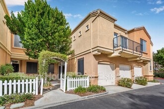 Building Photo - 26971 Hillsborough Pkwy