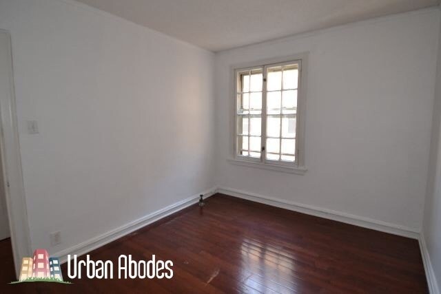 Building Photo - 547 W Surf St