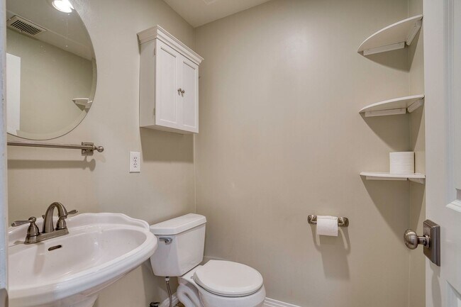Building Photo - FALL IN LOVE with a Woodland Hills View