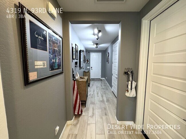 Building Photo - 4319 N 93rd Ln