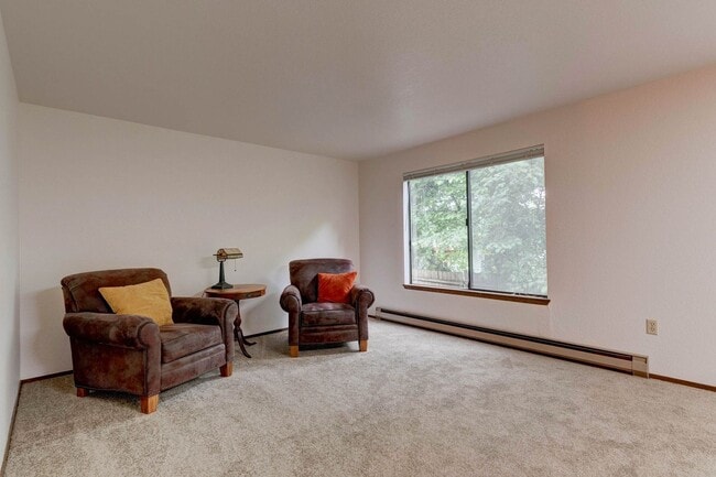 Building Photo - 0852-325 NE Kettle St #107