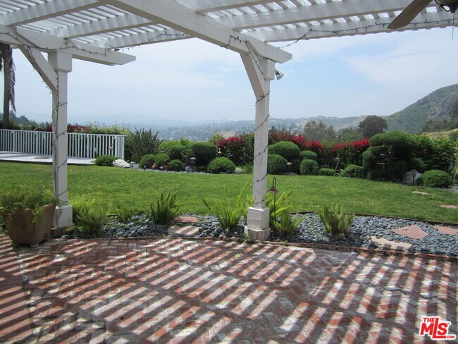 Building Photo - 24534 Stonegate Dr