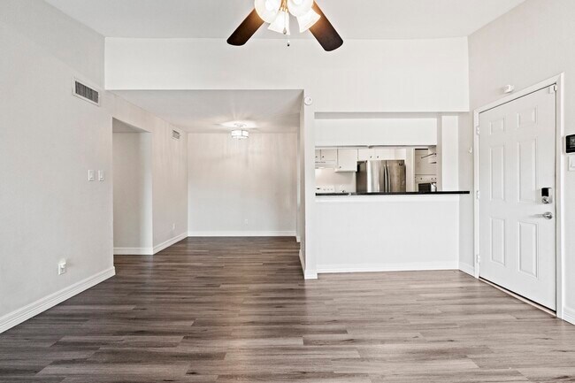 Building Photo - 3300 Pebblebrook Dr