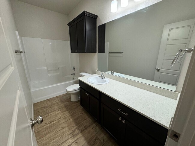 Building Photo - Cooper ISD- Luxury Duplex in Southwest Lub...