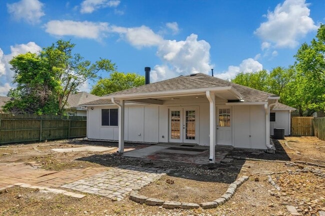 Building Photo - 23902 Goodfellow Dr