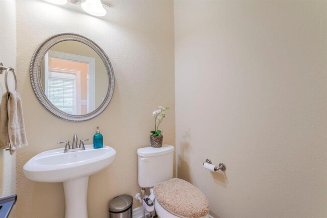 Building Photo - 26611 Sooty Tern Dr