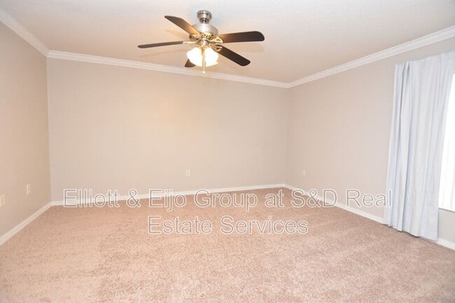 Building Photo - 6233 Napa Dr
