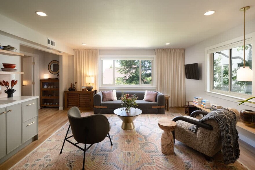 Building Photo - 10 Truitt Ln