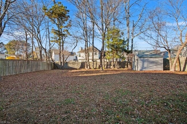 Building Photo - 3820 Stumpy Lake Ln