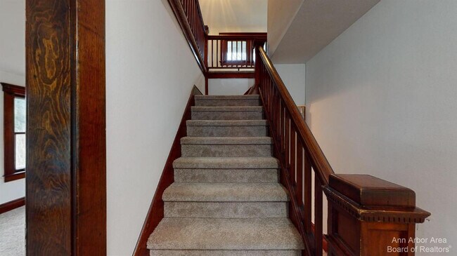 Building Photo - 1705 Jackson Ave