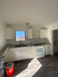 Building Photo - Duplex Single Level 1 Bedroom, 1 Bath