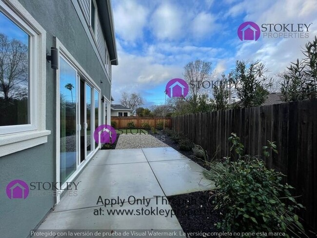 Building Photo - 3184 Manor Ave