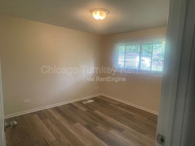 Building Photo - 3901 167th Pl