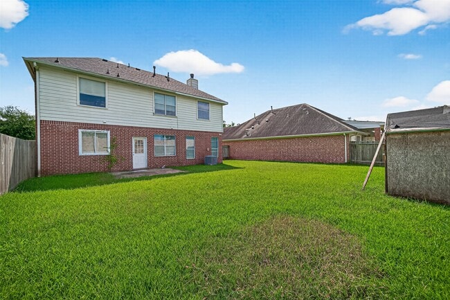 Building Photo - 4806 Sunshine Dr