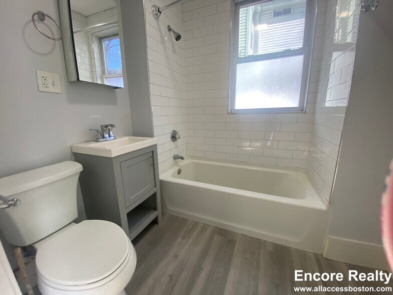 Building Photo - 23 Pratt St