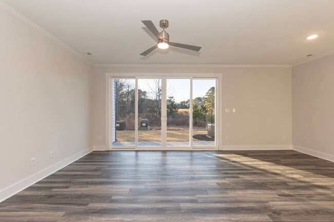 Building Photo - New Construction Modern Home!