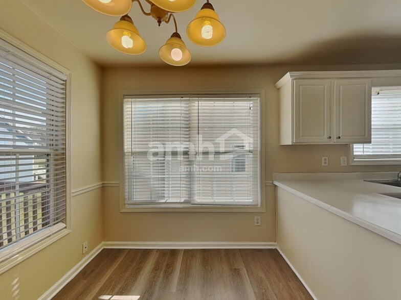 Building Photo - 1172 Cumberland Creek Way SW