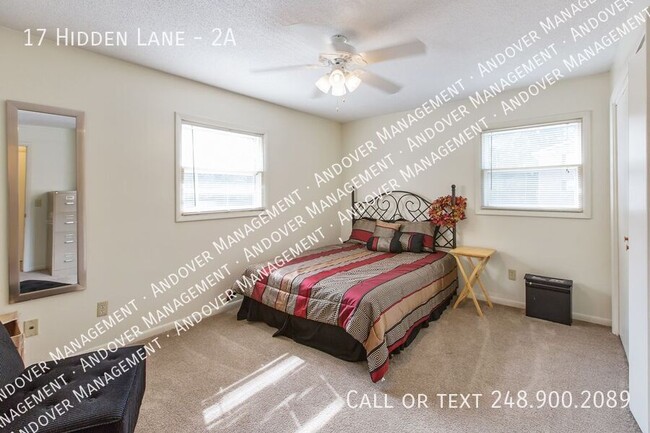 Building Photo - 17 Hidden Ln