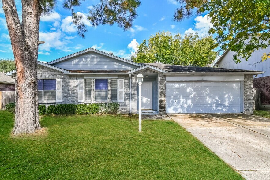 Primary Photo - 28710 Raestone St