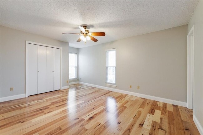 Building Photo - 1801 W 37th St