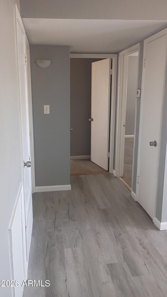 Building Photo - 2694 E Oakleaf Dr