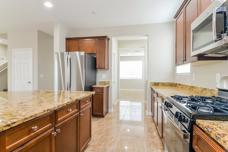 Building Photo - 1109 Buckhorn Cove St