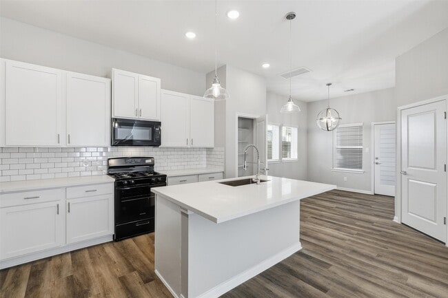 Building Photo - 9912 A Clark Rd