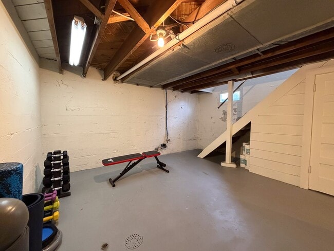 Building Photo - Spacious 2-Bedroom, 3-Bath Home in Spokane with Modern Comforts