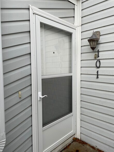 Front door - 1505 Little Bluestem Ct