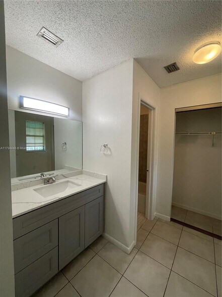Building Photo - 12370 SW 52nd Pl