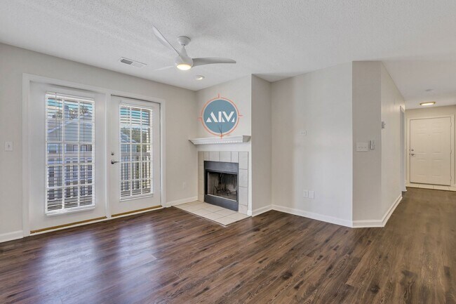Building Photo - Welcome to 1117 Westbury – Modern Living w...