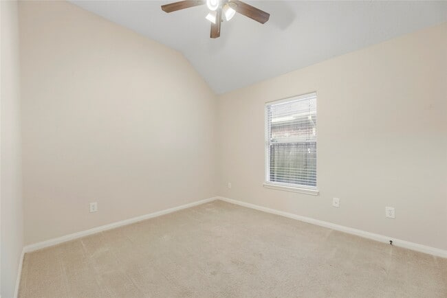 Building Photo - 210 Leisure Dr