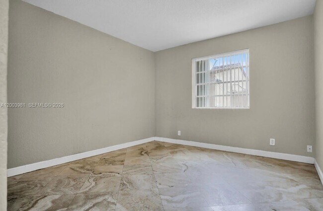 Building Photo - 1630 Van Buren St